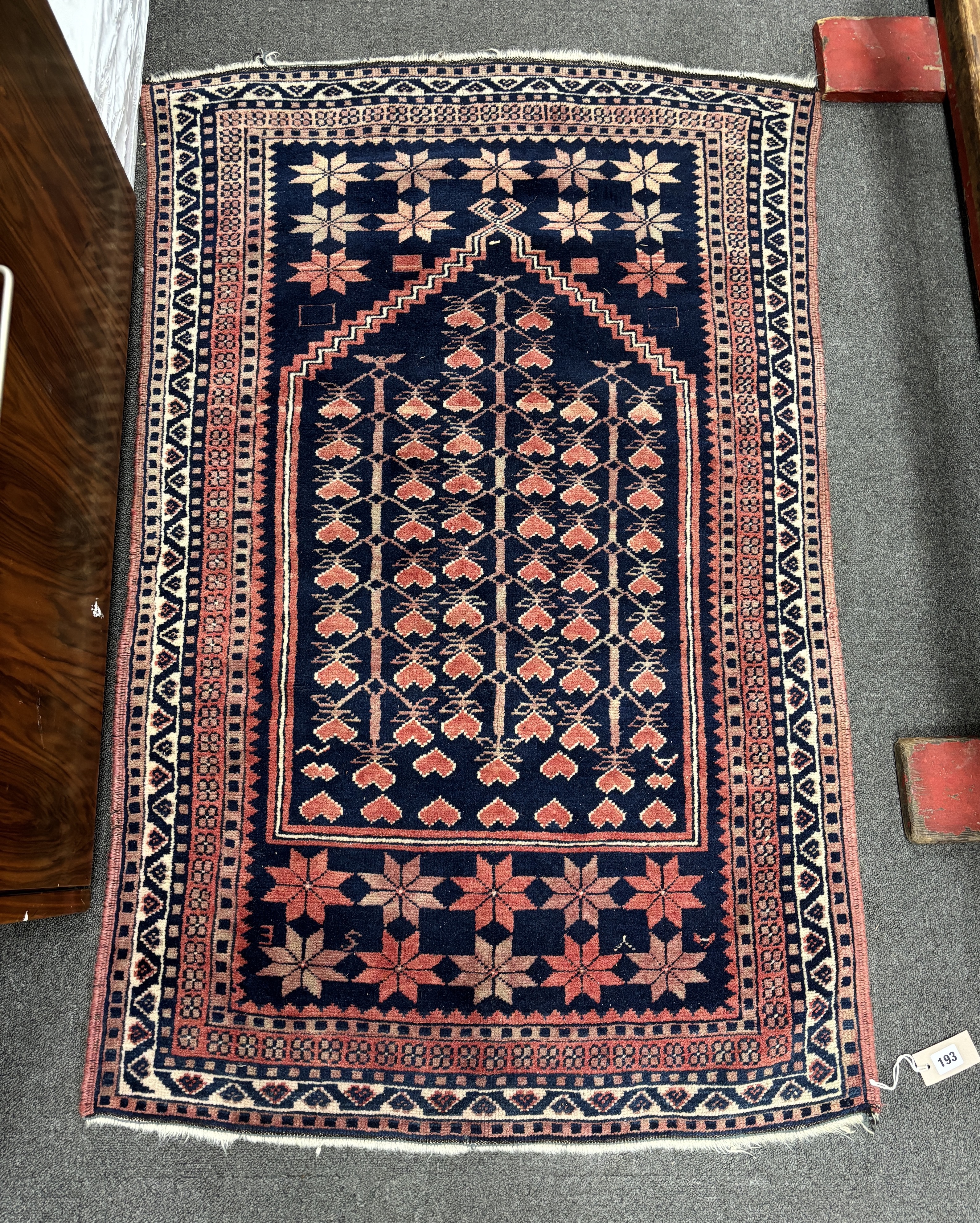 A Persian prayer rug, 140 x 88cm